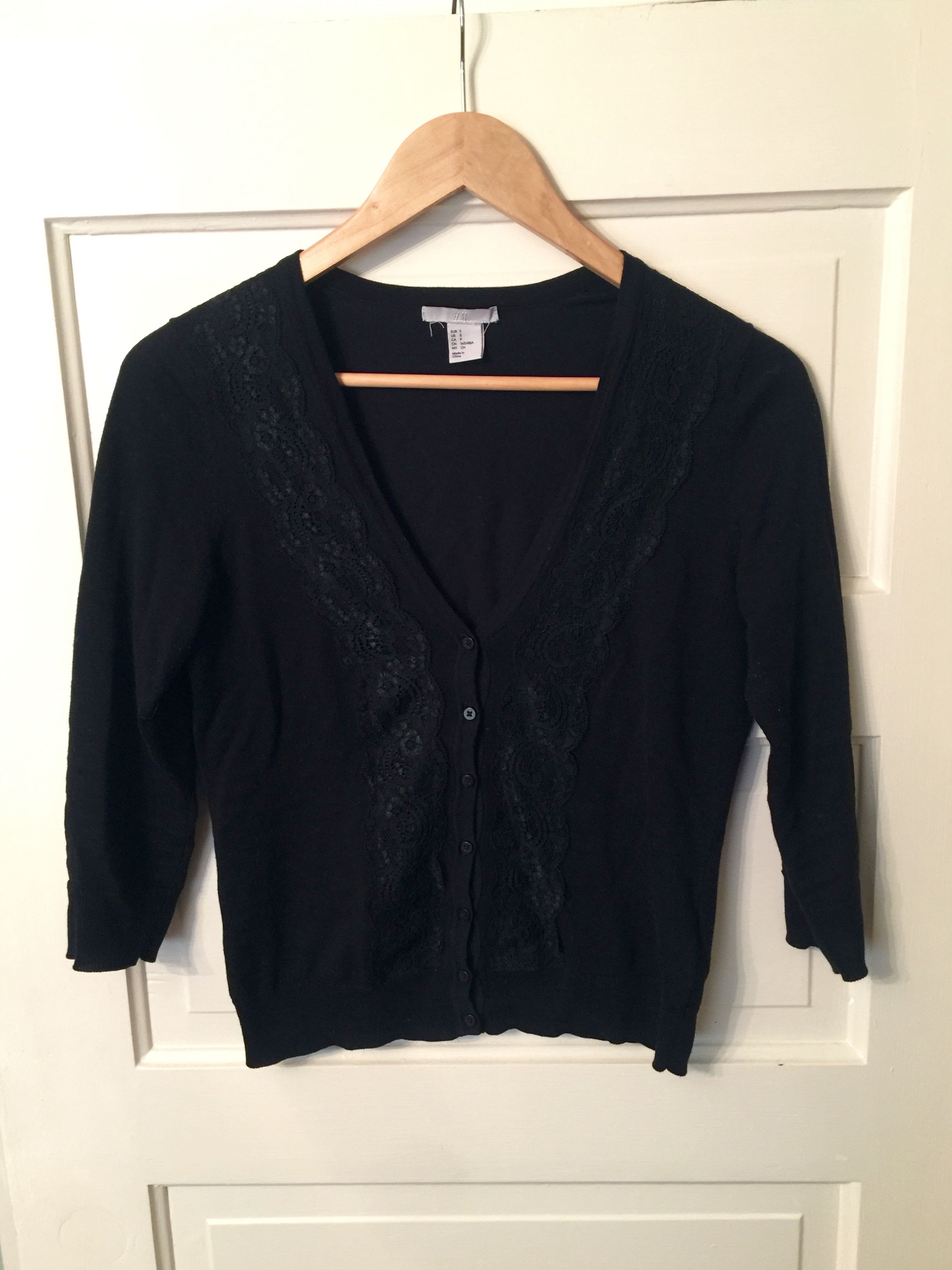 10 item wardrobe black sweater H&M